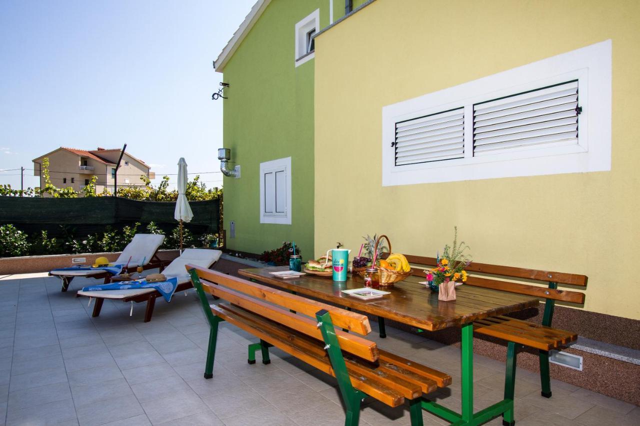 Holiday Residence Maja Katuni Εξωτερικό φωτογραφία