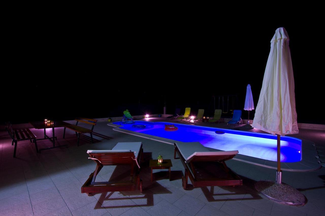 Holiday Residence Maja Katuni Εξωτερικό φωτογραφία
