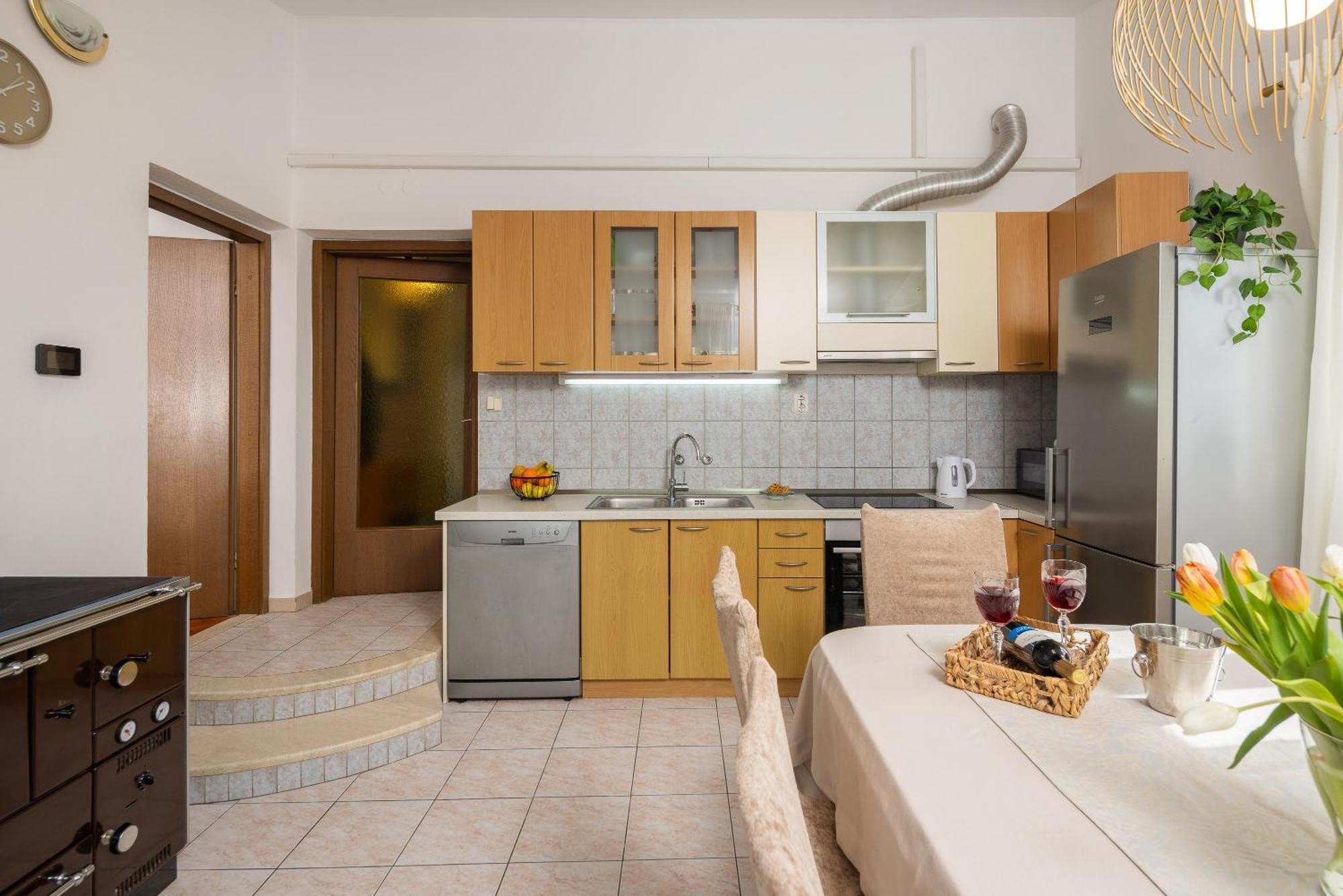 Holiday Residence Maja Katuni Εξωτερικό φωτογραφία