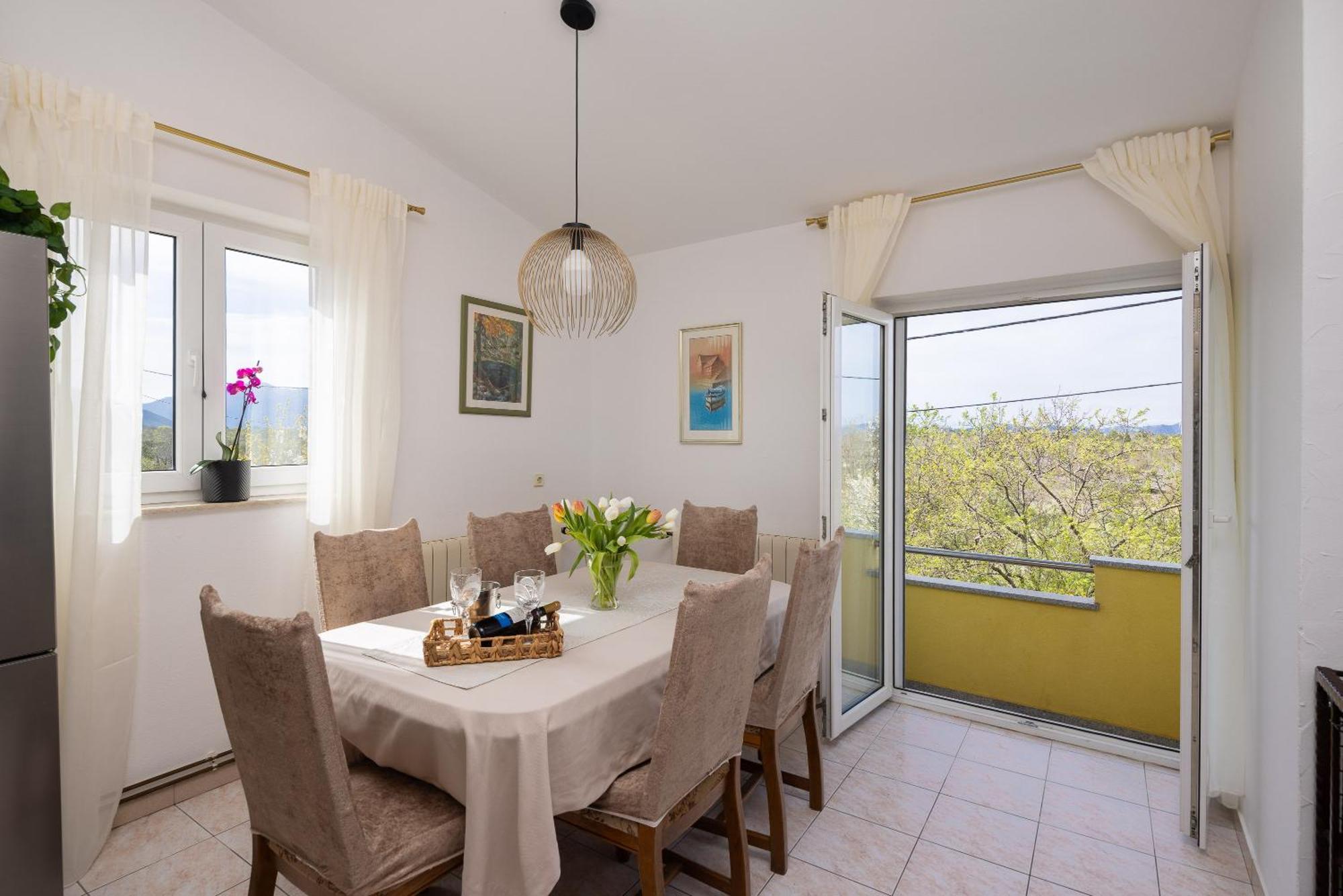 Holiday Residence Maja Katuni Εξωτερικό φωτογραφία