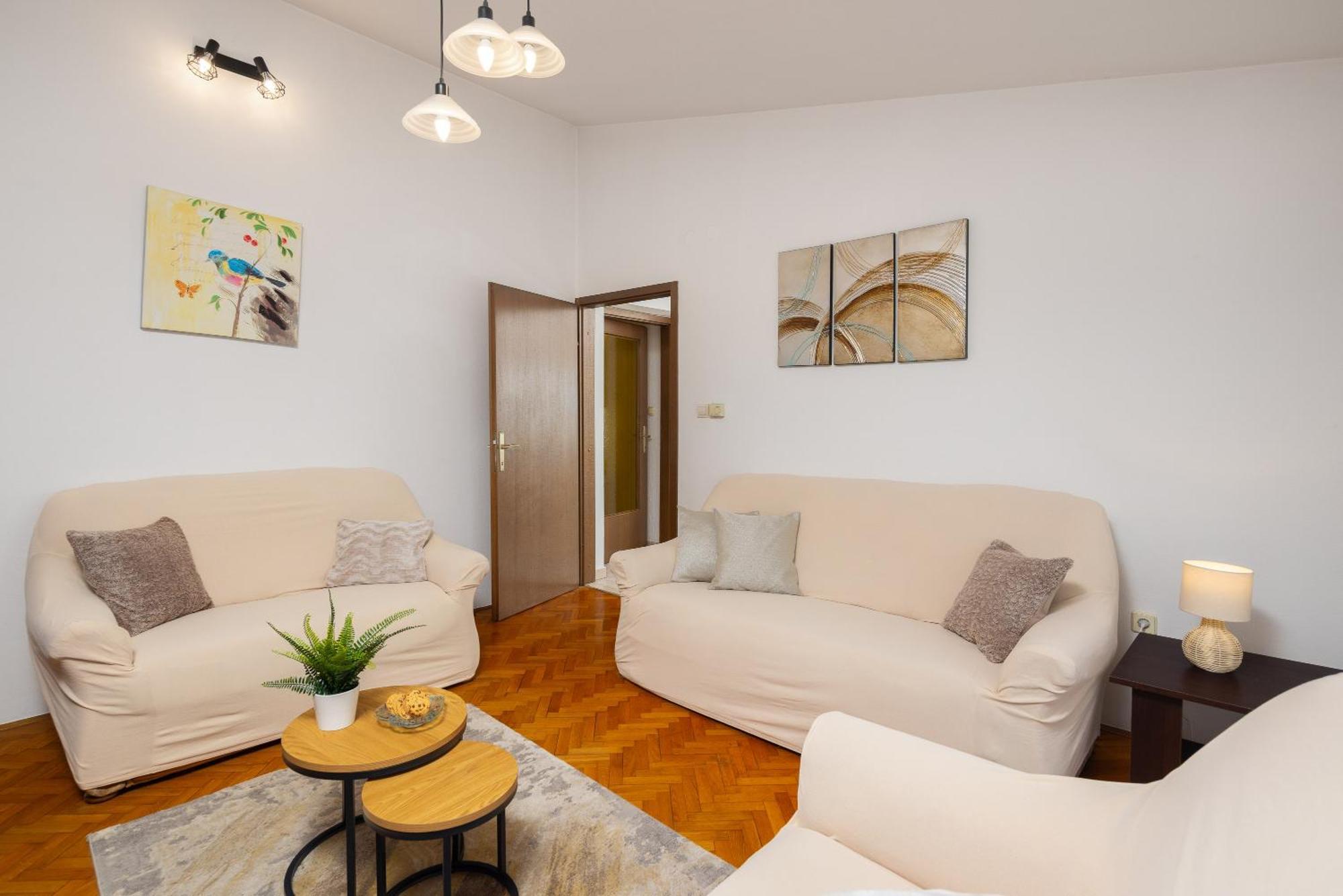 Holiday Residence Maja Katuni Εξωτερικό φωτογραφία