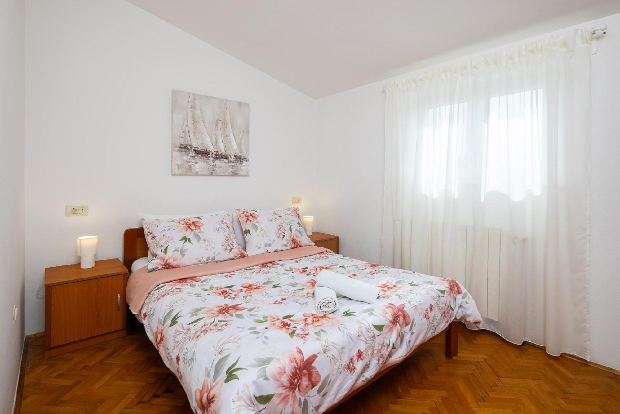 Holiday Residence Maja Katuni Εξωτερικό φωτογραφία