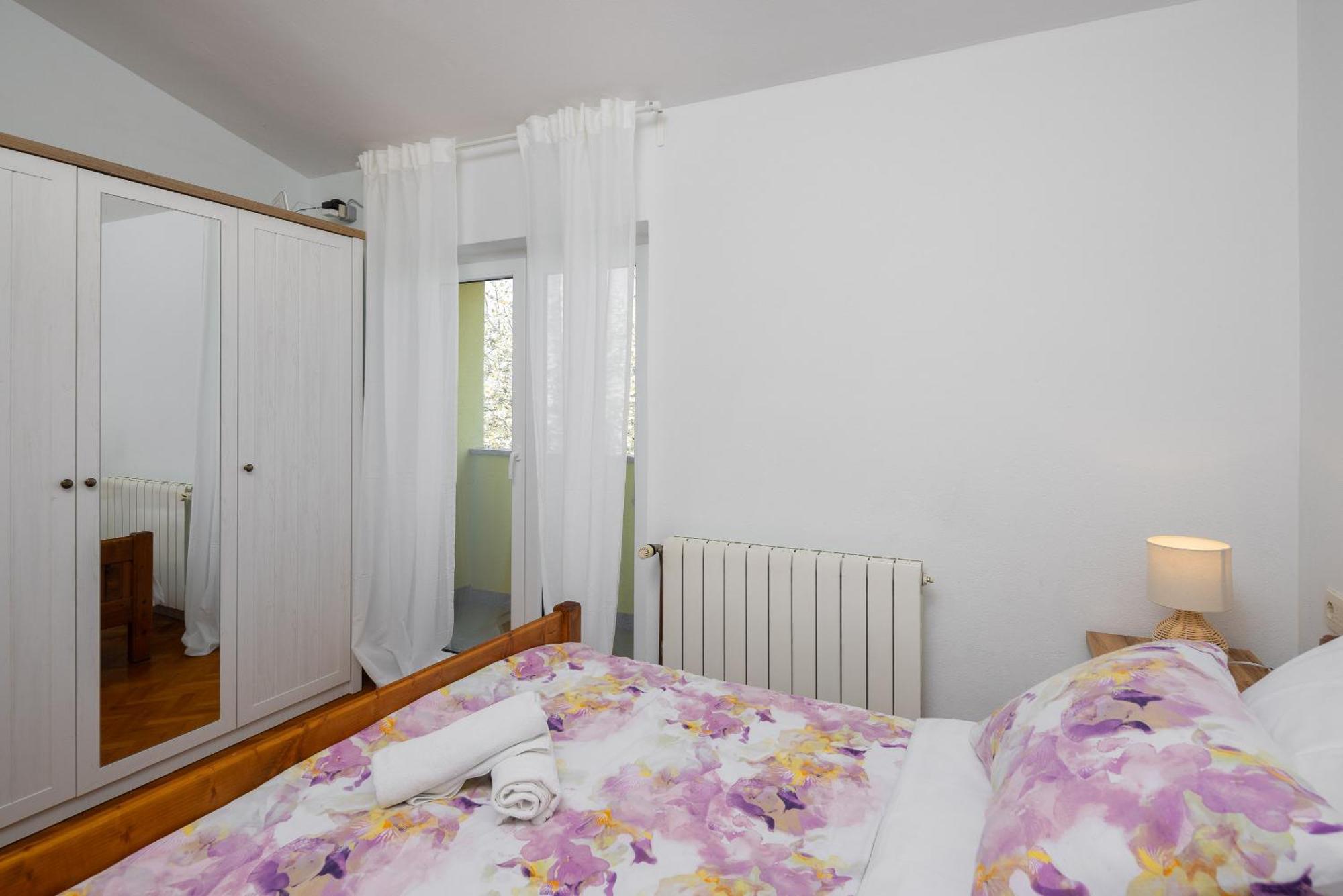 Holiday Residence Maja Katuni Εξωτερικό φωτογραφία