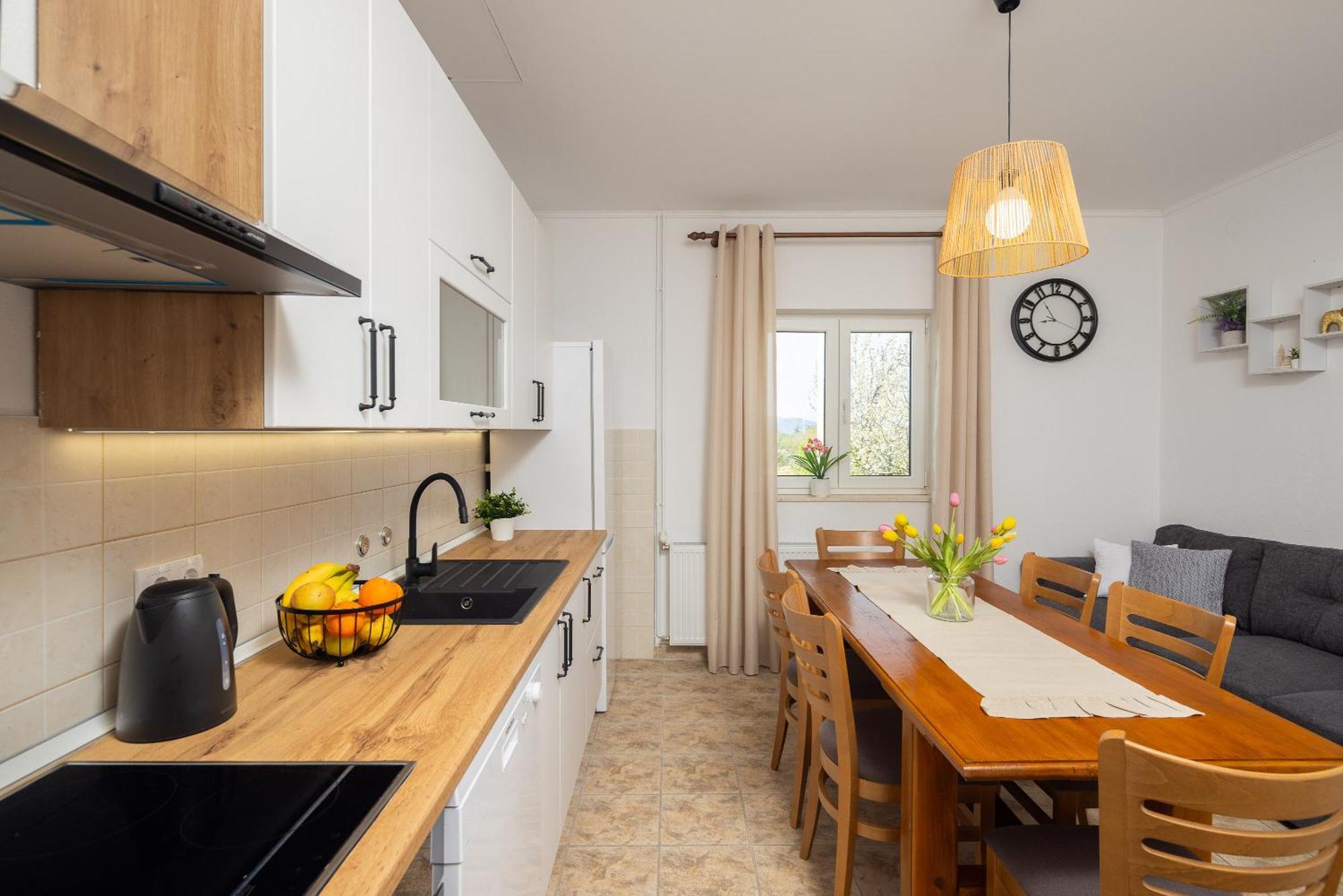 Holiday Residence Maja Katuni Εξωτερικό φωτογραφία