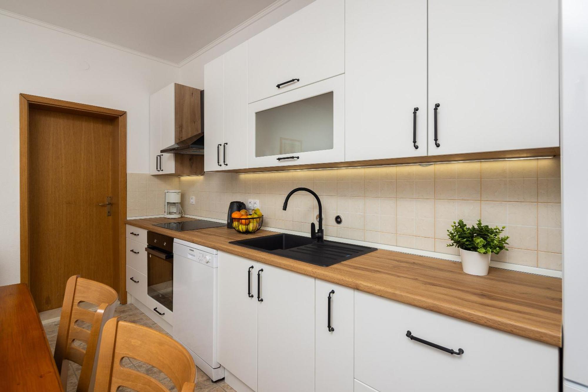 Holiday Residence Maja Katuni Εξωτερικό φωτογραφία
