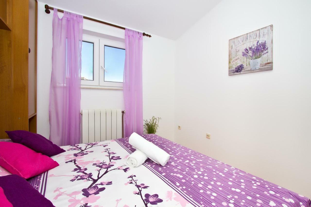Holiday Residence Maja Katuni Εξωτερικό φωτογραφία
