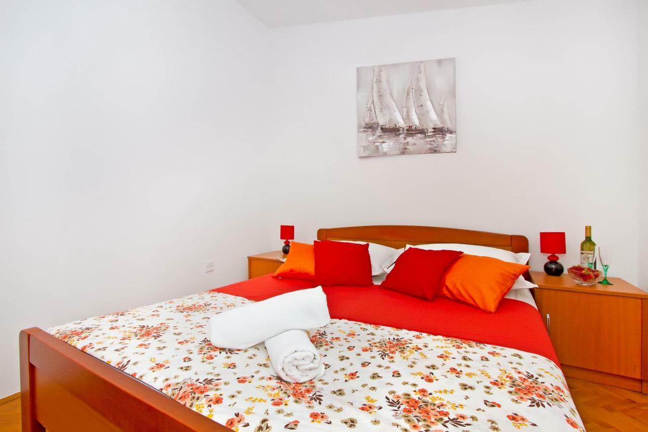 Holiday Residence Maja Katuni Εξωτερικό φωτογραφία